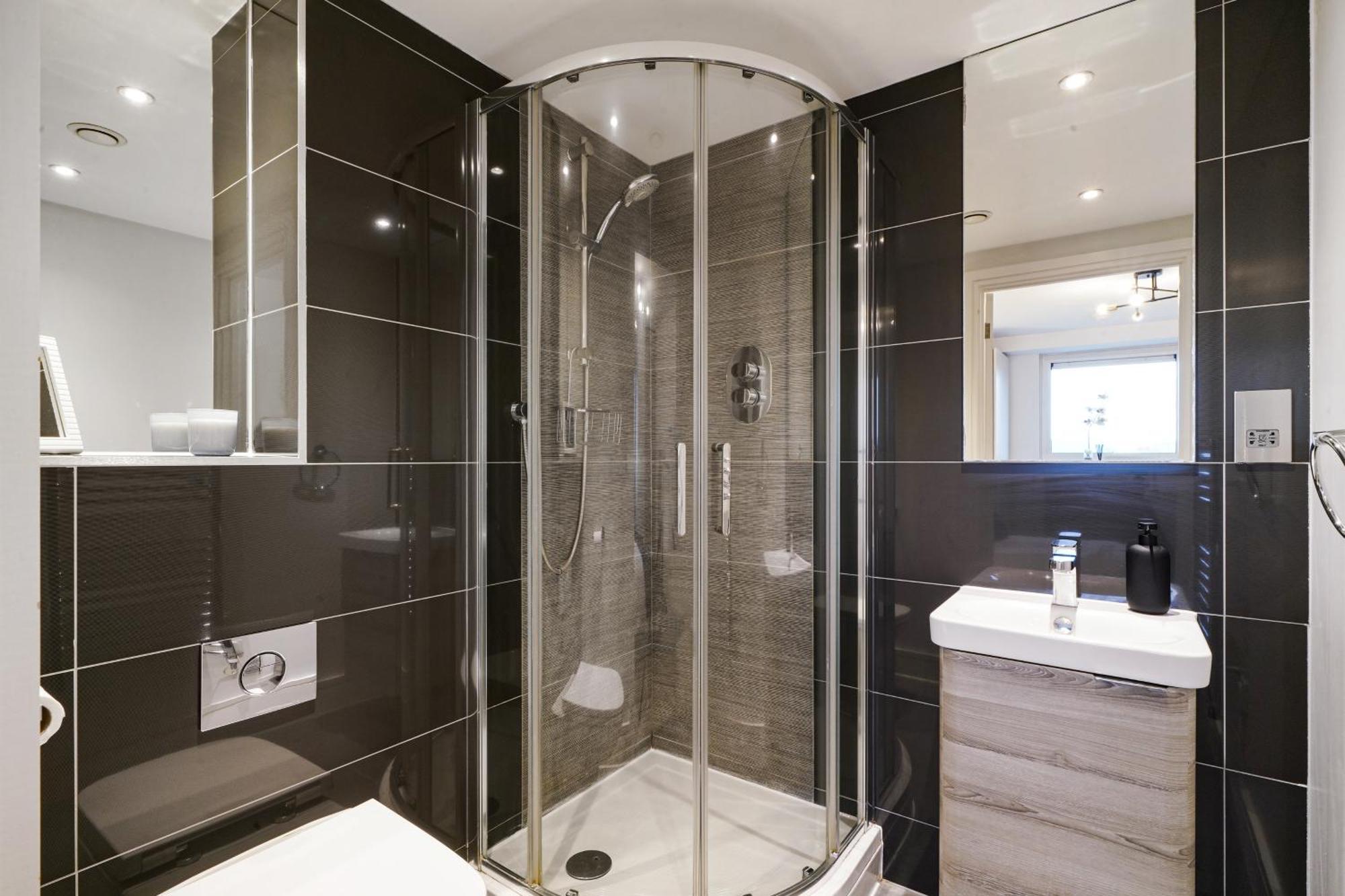 Edgware Luxury Apartment With Stunning Views On 10Th Floor מראה חיצוני תמונה